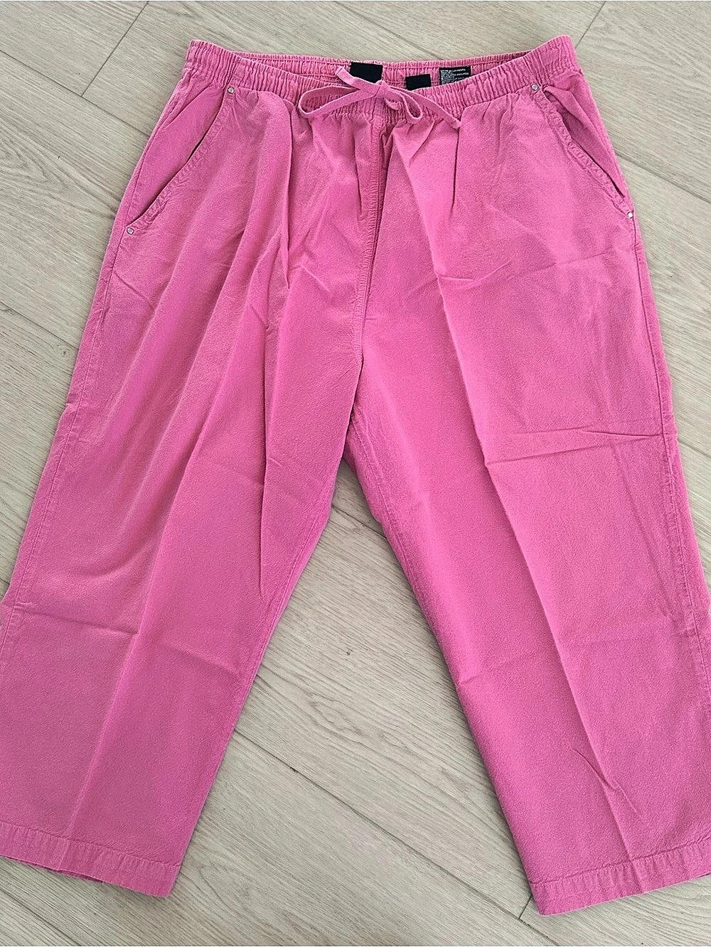 ERIKA Pink Cotton Cargo Capris Size XL Like New